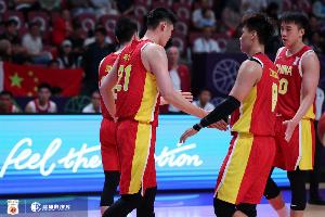 开云官网-体坛周报：中国男篮点燃的这盏烛火 值得再相信一次！