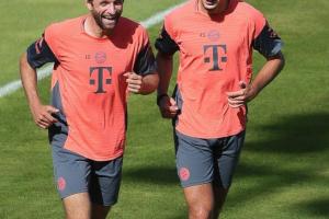 开云娱乐-老同志回家！穆勒回拜仁训练，帕夫洛维奇：很高兴又和你一起训练