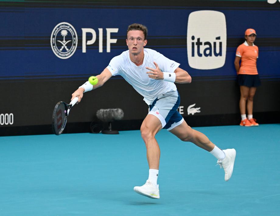 仅用时75分钟 莱赫卡2-0菲斯生涯首进大师赛决赛